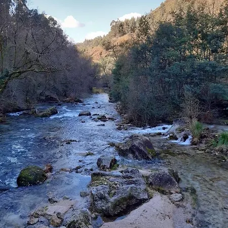 A Casa Com 2 Pereiras Terras de Bouro
