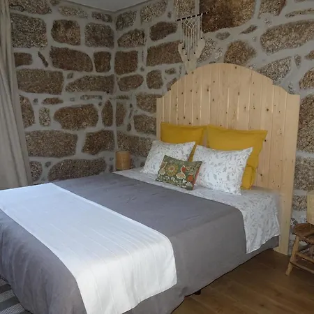 A Casa Com 2 Pereiras Terras de Bouro