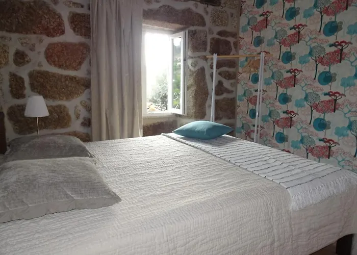 A Casa Com 2 Pereiras 4*