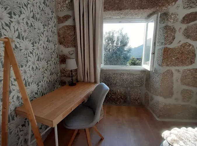 A Casa Com 2 Pereiras 4* 테라스 드 부로